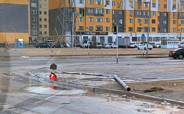 Непогода в Мангистау: Последствия сильного ветра сняли на видео и фото