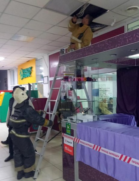 Посетителей торгового центра в Актау эвакуировали