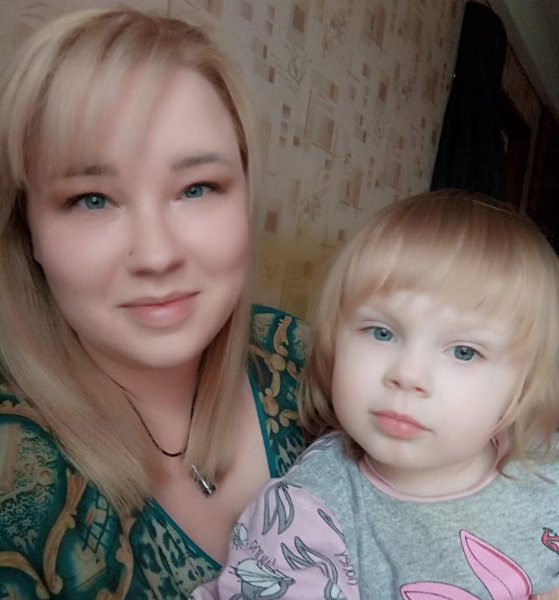 Уроженка Актау с ребёнком вернулась из Киева в Казахстан