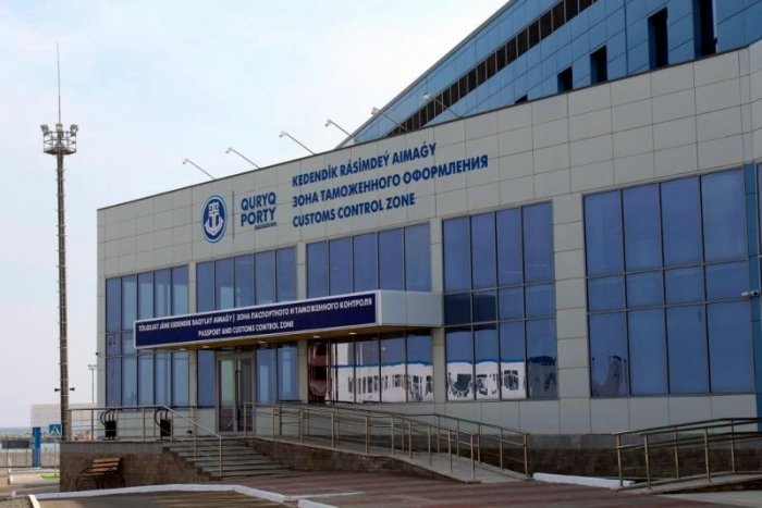 Крупную контрабанду из Турции задержали таможенники в морском порту Курык