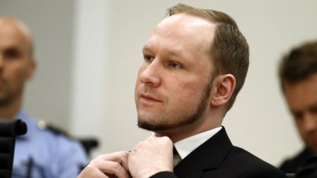 Норвежского террориста Андерса Брейвика перевели в новую тюрьму 