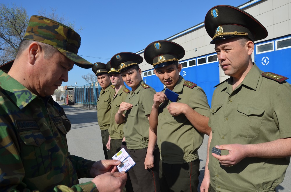 Спасатели Мангистау перешли на летнюю форму одежды