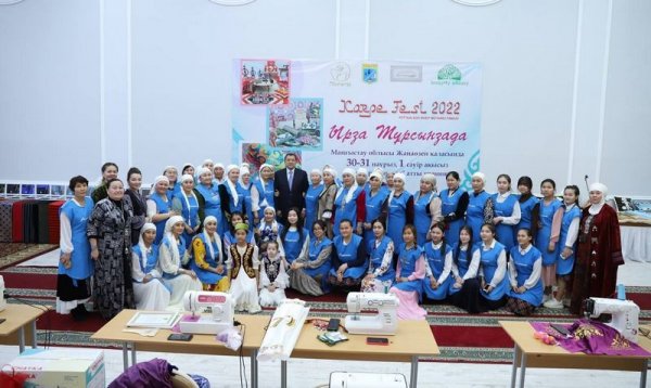 С рождения не имеющая рук швея провела тренинг в Жанаозене