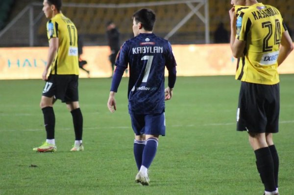 Футболисты «Каспия» уступили «Кайрату»