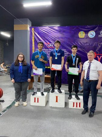 Мангистауские тяжелоатлеты привезли медали с чемпионата страны по пауэрлифтингу