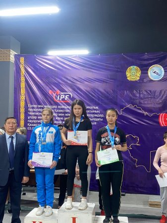 Мангистауские тяжелоатлеты привезли медали с чемпионата страны по пауэрлифтингу