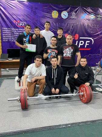 Мангистауские тяжелоатлеты привезли медали с чемпионата страны по пауэрлифтингу
