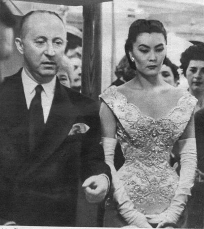 История казахской Золушки, которая бежала от войны и стала звездой модного Парижа 