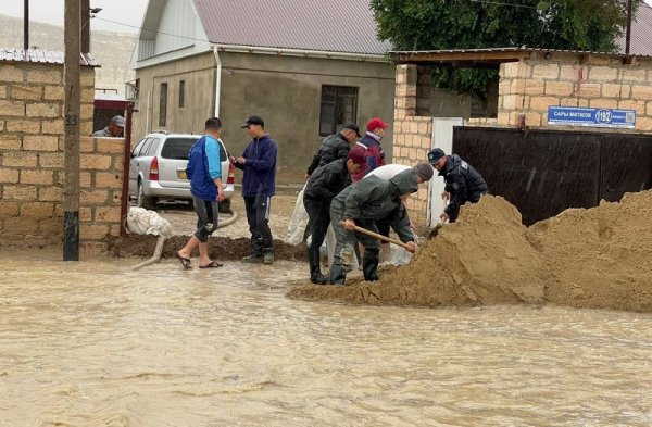 Сельчане не смогли выйти из своих домов в Мангистау