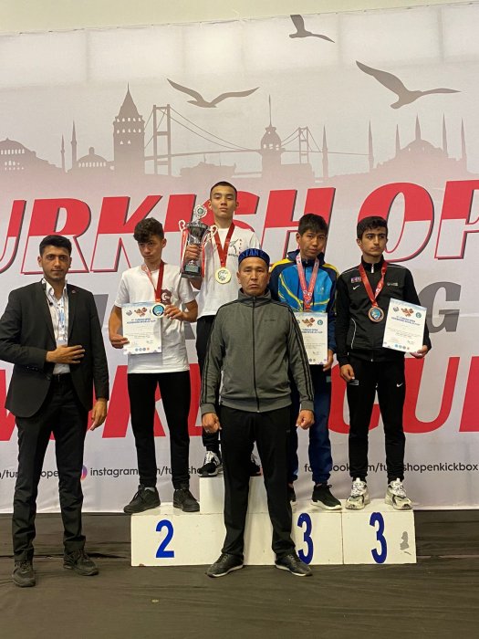 Спортсмены из Мангистау завоевали девять медалей на Кубке мира по кикбоксингу в Стамбуле