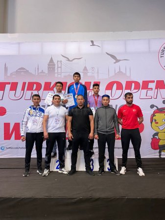 Девять медалей завоевали мангистаусцы на Кубке мира по кикбоксингу