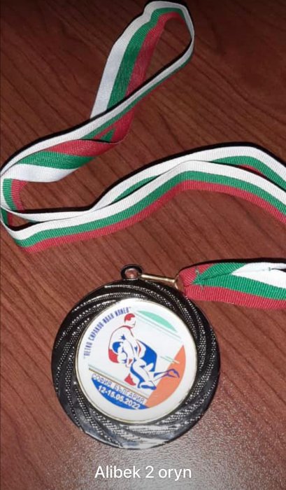 Борец из Актау Алибек Сарсенгалиев завоевал серебряную медаль на международном турнире в Болгарии