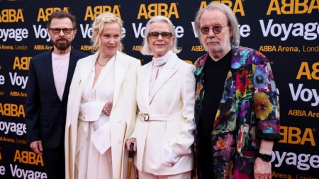 Группа ABBA появилась на публике впервые за 36 лет