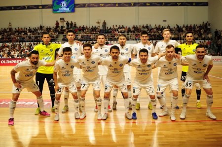 Суперигра в Актау! «Каспий» проигрывая в два мяча, побеждает в дерби