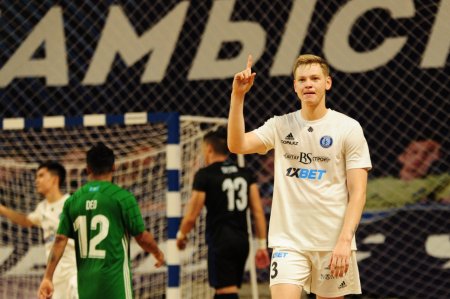 Суперигра в Актау! «Каспий» проигрывая в два мяча, побеждает в дерби