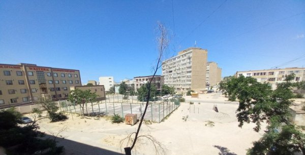 Жильцам заблокировали проезд к их дому в Актау