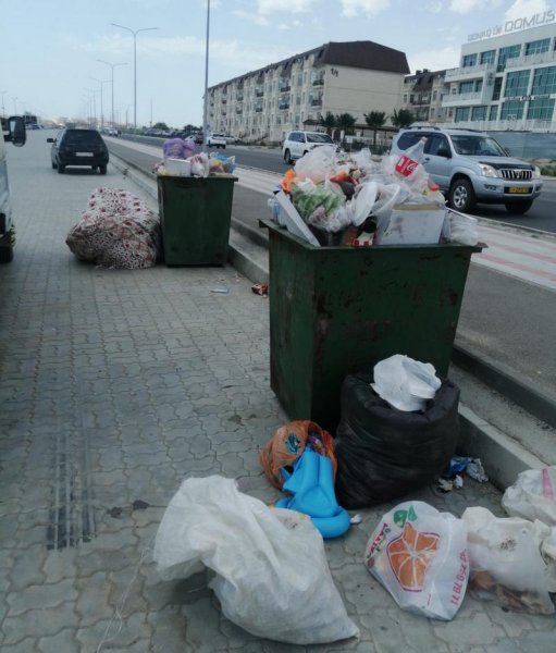 Кто отвечает за уборку набережной в Актау?