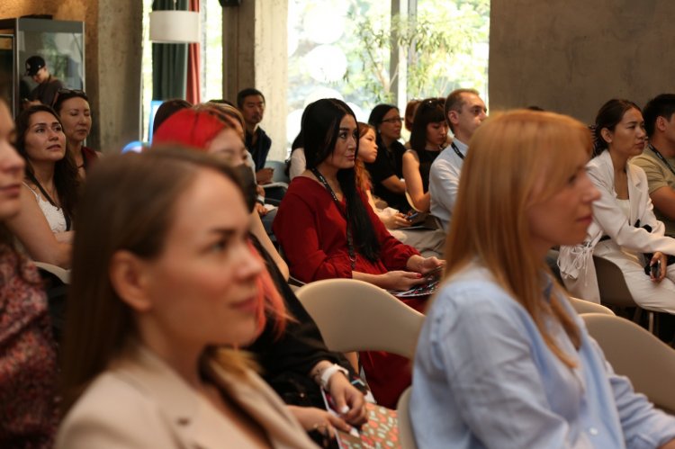 TikTok представил платформу TikTok For Business в Казахстане