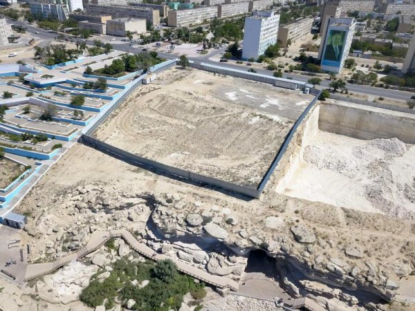 Чиновники разъяснили ситуацию по строительству высотки у «Скальной тропы» в Актау