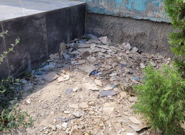 Кафе в центре Актау продолжает игнорировать требование чиновников