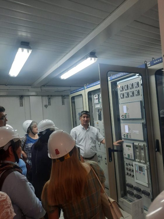 11 педагогов отечественных университетов прошли производственную стажировку в АО «МРЭК»