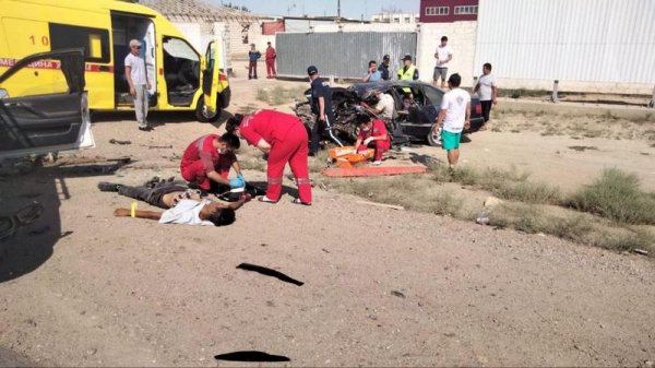 Лоб в лоб столкнулись две «легковушки» близ Актау: есть пострадавшие