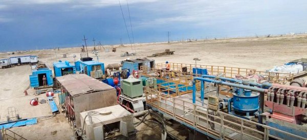 Нурлан Ногаев ознакомился с работой нефтесервисных компаний в Жанаозене