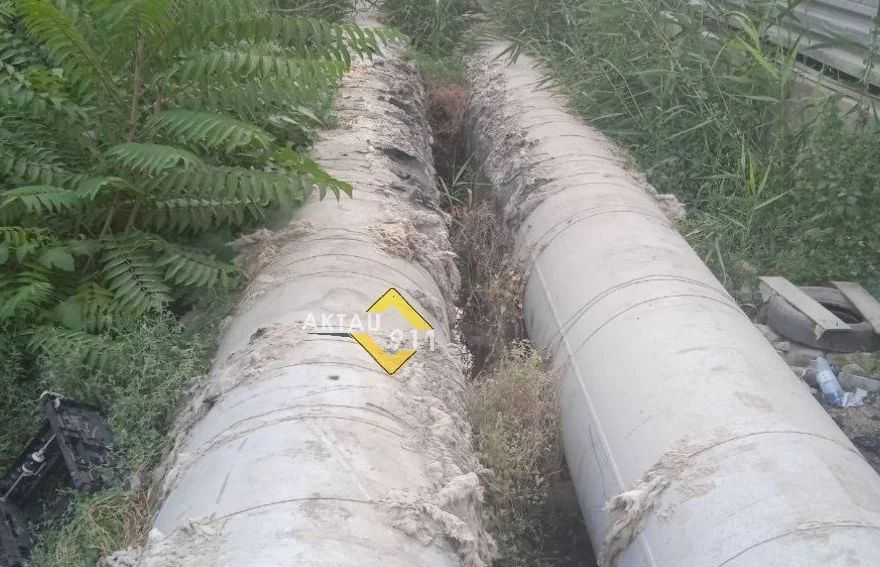 Ищем хозяина трубы! Проблему подтопления гаражей не могут решить в Актау