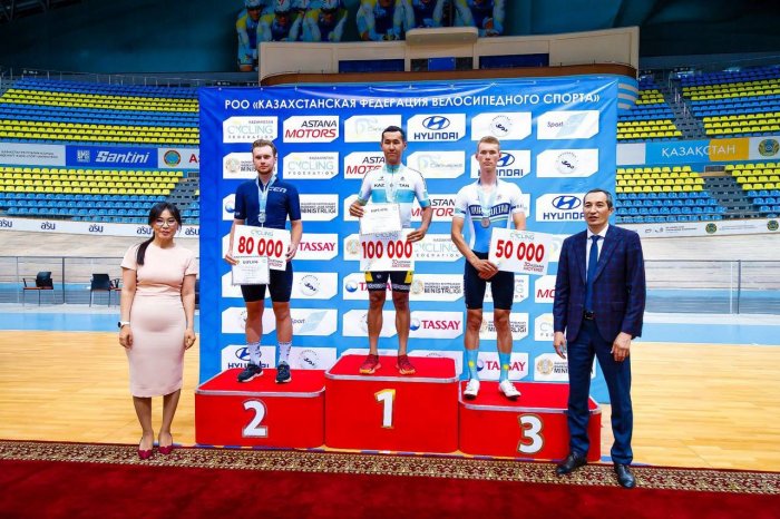 Семь медалей привезли с чемпионата страны мангистауские велогонщики
