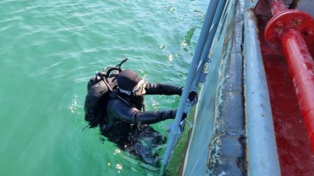 Армия Казахстана провела комплексные учения на Каспии