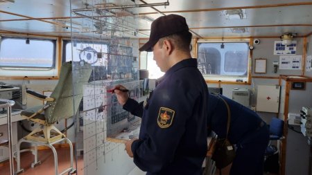 Армия Казахстана провела комплексные учения на Каспии