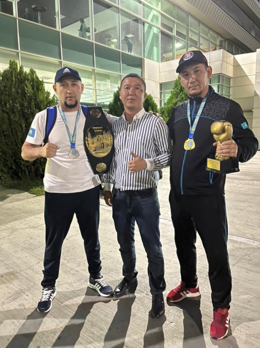 Жанаозенские ветераны-боксёры завоевали четыре медали на турнире «Король ринга – 2022»