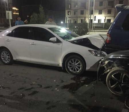 Пьяный и лишённый прав водитель ударил шесть машин и едва не сбил пешеходов в 19 микрорайоне Актау