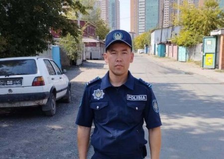 Участковый успел помешать прыжку женщины с 24-го этажа в Нур-Султане 