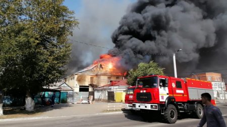 Число погибших при пожаре в оружейном магазине в Костанае выросло до 4 