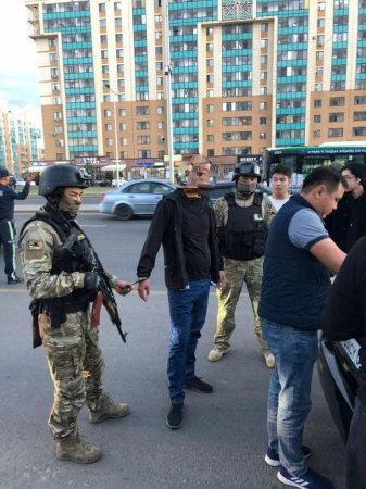 Директор стройфирмы продавал синтетические наркотики в Нур-Султане