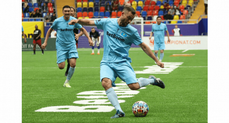 Ветераны казахстанского футбола стали третьими на Кубке легенд