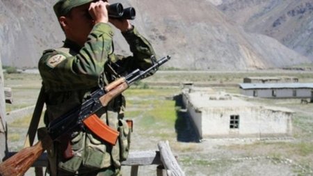 На границе Кыргызстана и Таджикистана произошла перестрелка 