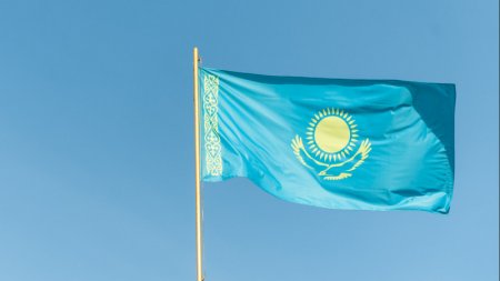 Папа Римский высказался о флаге Казахстана 