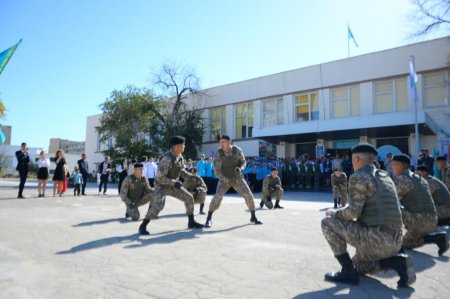 Уроки мужества организовали военнослужащие в Актау