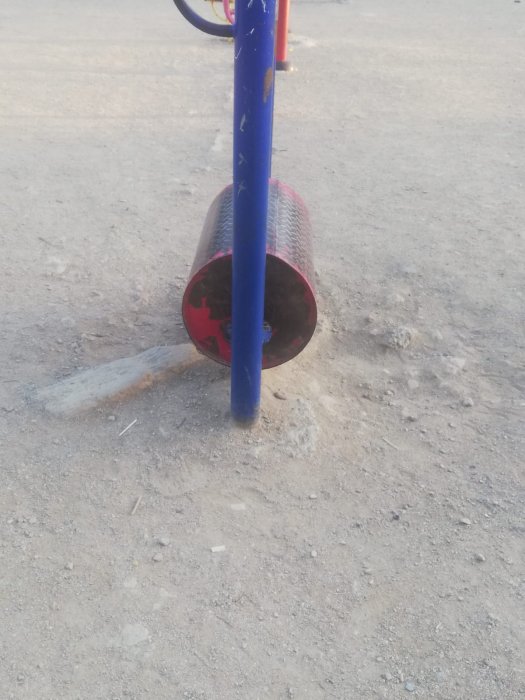 В плачевном состоянии: жители 12 микрорайона Актау пожаловались на ужасное состояние футбольного поля