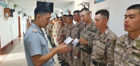 Акцию «Солдатская карточка» проводят в актауском гарнизоне