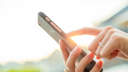 Казахстанцам начали рассылать новые SMS-уведомления