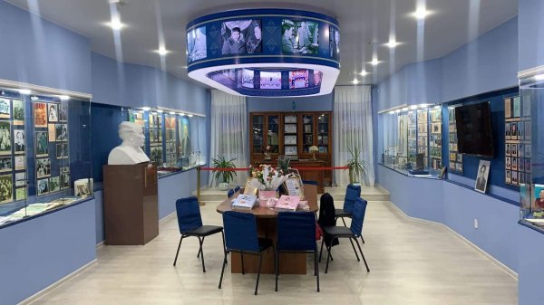 Музей Мухтара Ауэзова открыли в школе в Актау