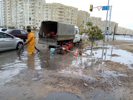 Улицы затопило из-за дождя в Актау