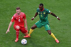 В ФИФА отказались видеть проблему в российском флаге на бутсах игрока Камеруна