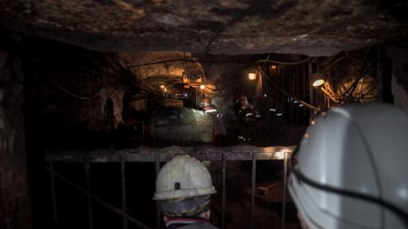 4 человека погибли при выбросе газа на шахте "АрселорМиттал Темиртау"