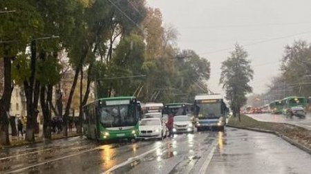 Еще одно ДТП с автобусом произошло в Алматы