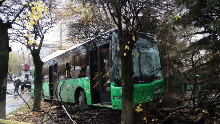 Арестован водитель резонансного ДТП с двумя автобусами в Алматы