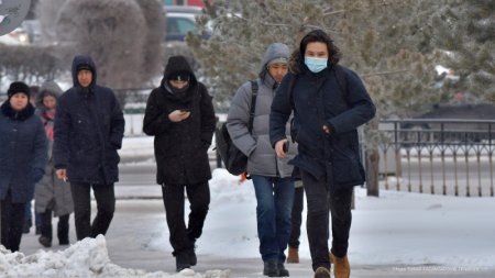 Жителям Алматы, Шымкента и Атырау посоветовали меньше гулять в эти выходные 